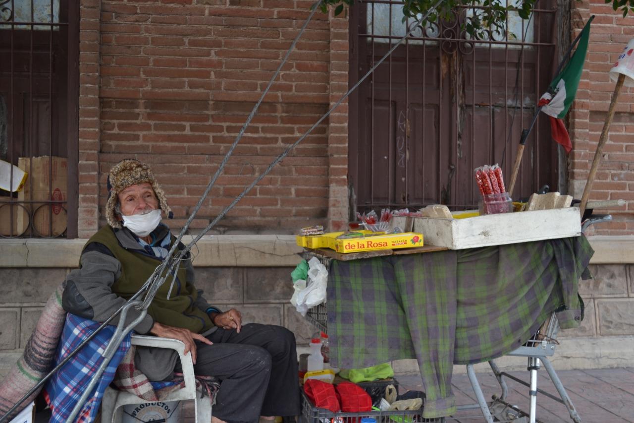 Antonio lucha para ganar 35 pesos diarios y no siempre puede