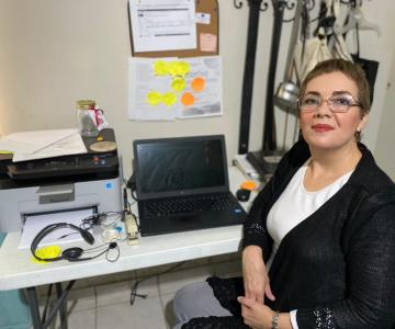 Luz María divide su vida entre el trabajo y la escuela