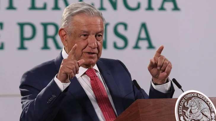 Reforma petrolera de López Obrador va por suspender permisos a IP