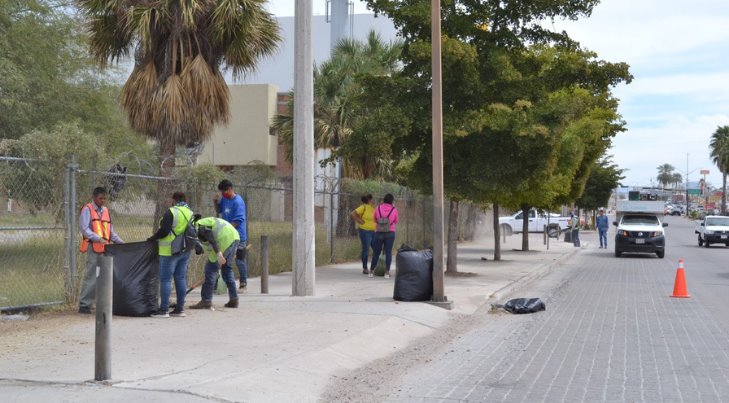 Ayuntamiento de Hermosillo inicia labores de limpieza en la ciudad