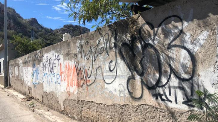 Grafiteros se apoderan de la calle Chihuahua en el centro de Hermosillo