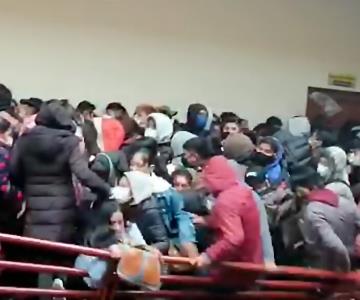 VIDEO | Sube a 7 el número de estudiantes muertos tras caer de un cuarto piso en Bolivia