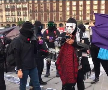 Se manifiestan colectivos feministas por candidatura de Salgado Macedonio