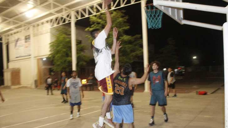 Mirasoles mantiene la cima en Torneo de basquetbol StreetBall Sahuaro Vida