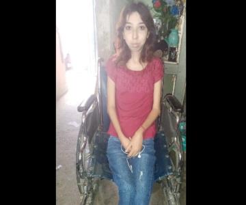 Reyna se quedó sin caminar por una negligencia médica; ahora pide ayuda para sobrevivir con sus hijos
