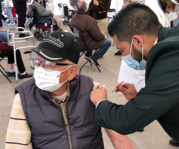 Lanzarán plataforma para que adultos mayores conozcan su turno de vacunación en Hermosillo