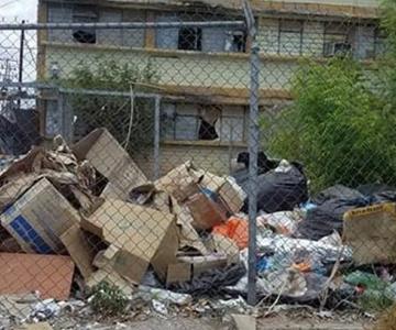 A los de la basura se les olvida pasar por la colonia Juárez de Navojoa desde hace años