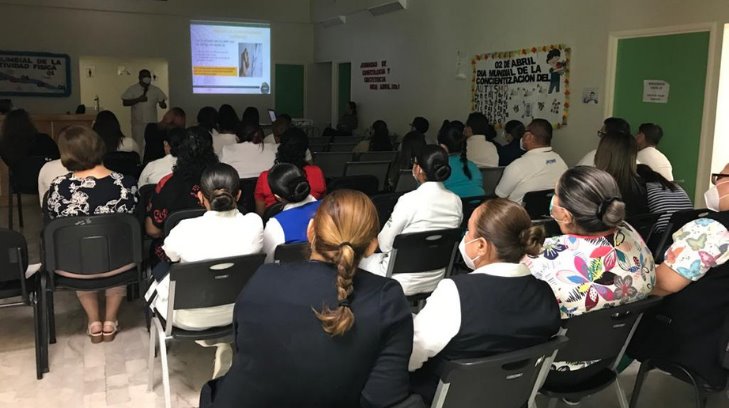 Capacitan a personal médico de Guaymas en temas de la salud de la mujer
