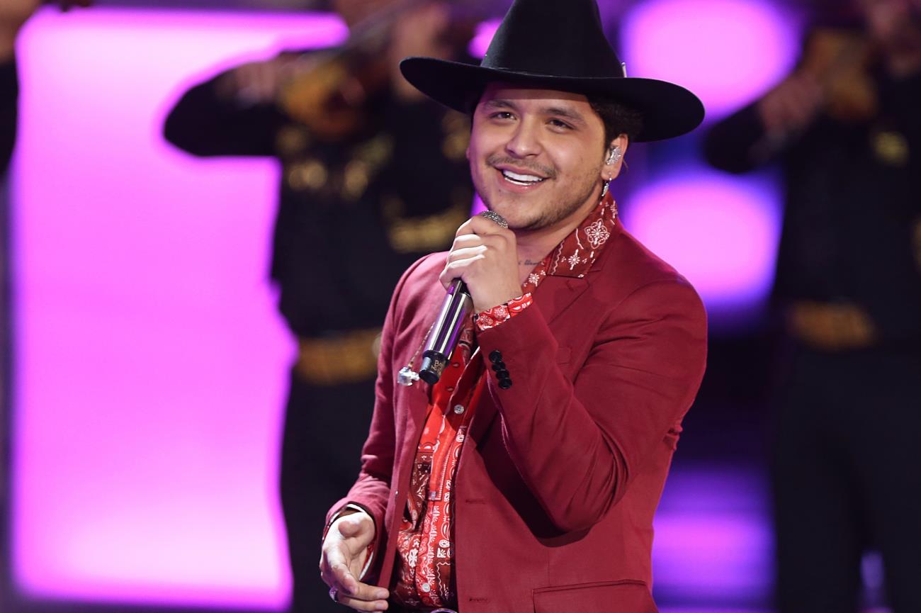 Christian Nodal defiende a Belinda en redes sociales