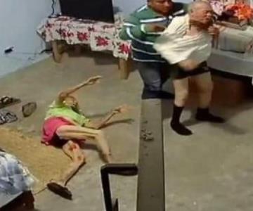 Indignante: ladrón entra a casa de ancianitos para robar y los golpea para humillarlos