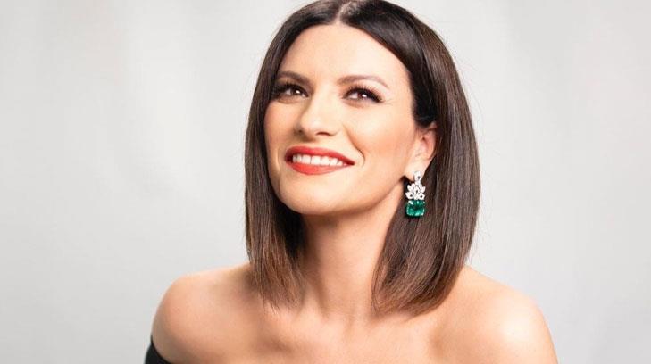 Laura Pausini deja boquiabiertos en la alfombra roja de los Oscars