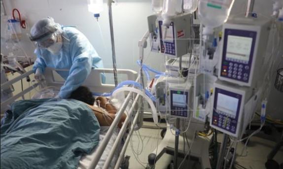 Trabajador de hospital viola a mujer de 75 años intubada y grave en el área Covid