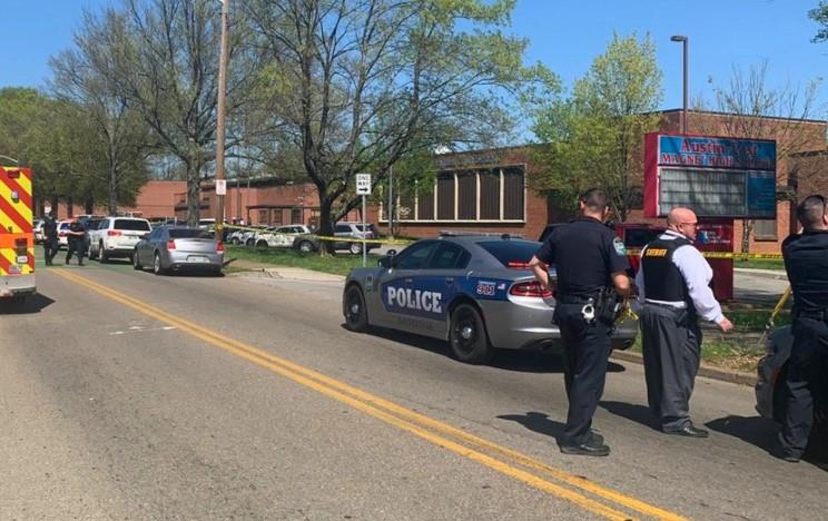 Reportan balacera en secundaria de Tennessee; hay varios heridos