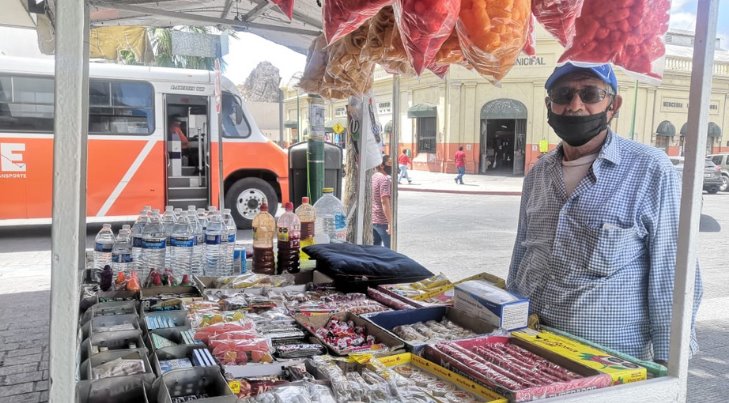 Llaman a renovar permisos a vendedores ambulantes en Hermosillo