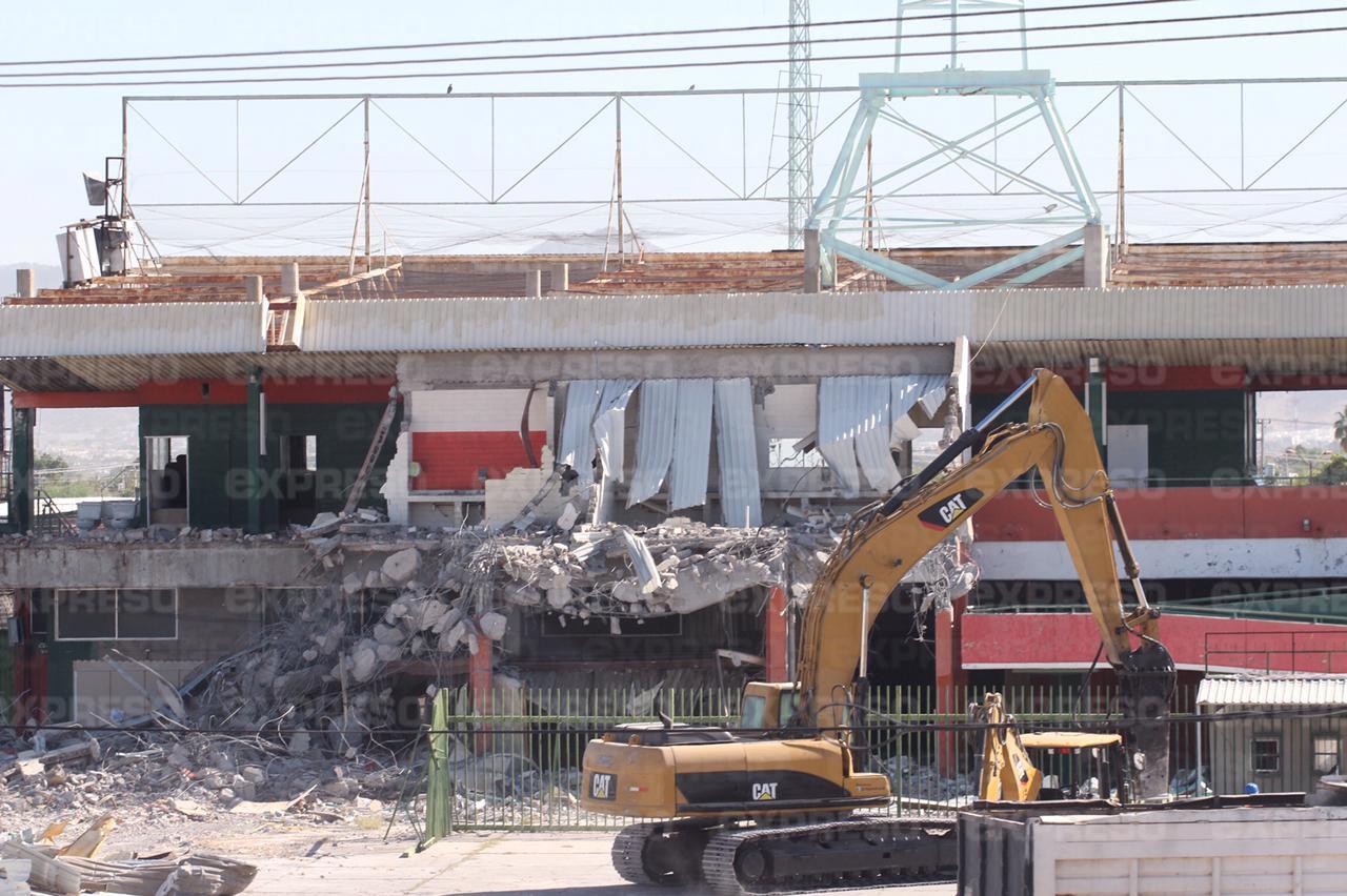 ¿Qué pasa en la demolición del Héctor Espino?