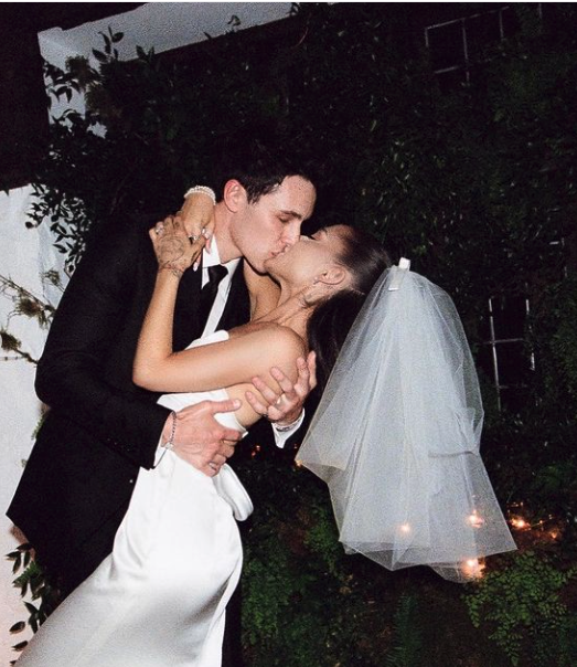 Así fue la romántica boda de Ariana Grande