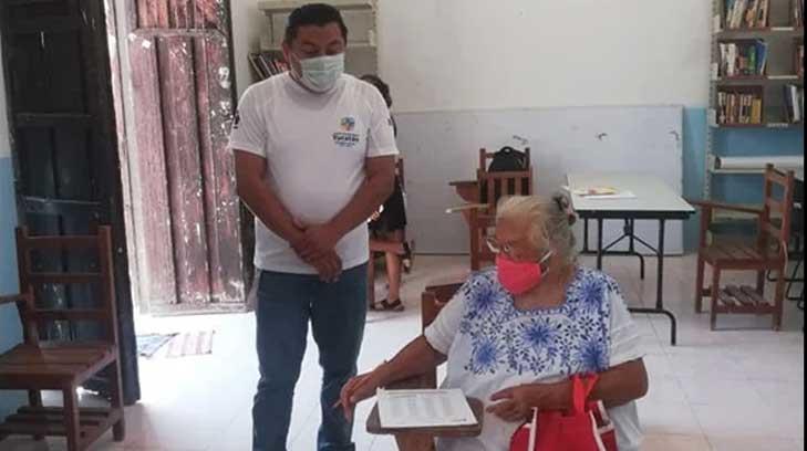 ¡Nunca es demasiado tarde!.. abuelita logra terminar la primaria a los 71 años