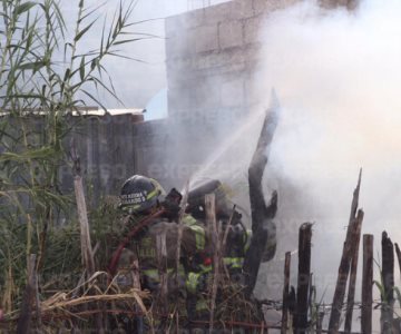Incendio al sur de Hermosillo moviliza a los Bomberos