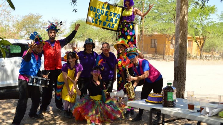 Jóvenes llevan una Biblioteca Libre a las zonas rurales de Sonora