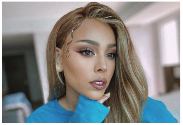 Danna Paola se vuelve más rubia