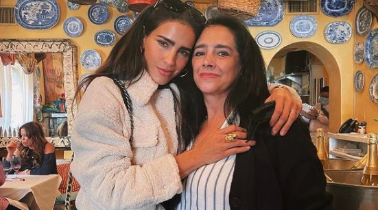 Bárbara de Regil responde por cabezazo que le dio a su mamá