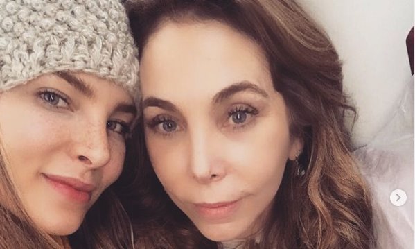 Mamá de Belinda es criticada por dedicar felicitación a su hija y ni mencionar a Nodal