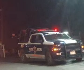 VIDEO | ¡Se quedó sin gasolina! Policías apuchan patrulla al norte de Hermosillo