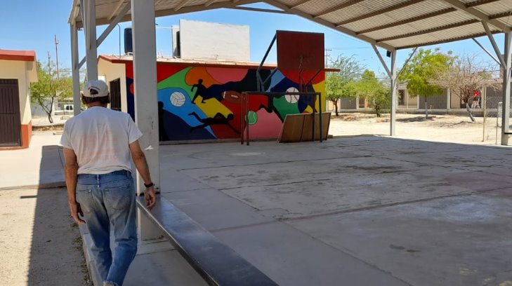 La escuela Ignacio Allende no ha sido vandalizada gracias a la labor de Eugenio