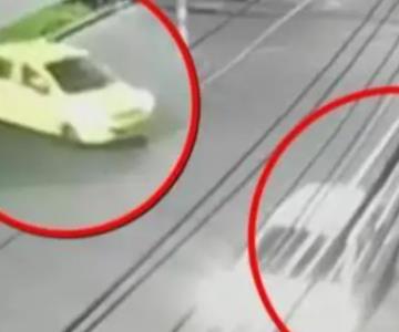 VIDEO - Joven se arroja de taxi en movimiento para evitar ser violada