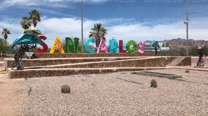 Ayuntamiento de Guaymas envía 4 trabajadores para limpiar todo San Carlos