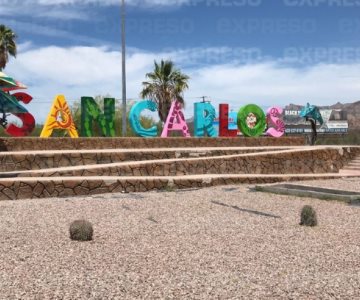 Ayuntamiento de Guaymas envía 4 trabajadores para limpiar todo San Carlos