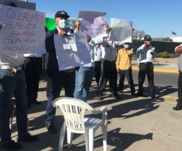 Trabajadores de empresa privada de Nogales se manifiestan contra sus patrones