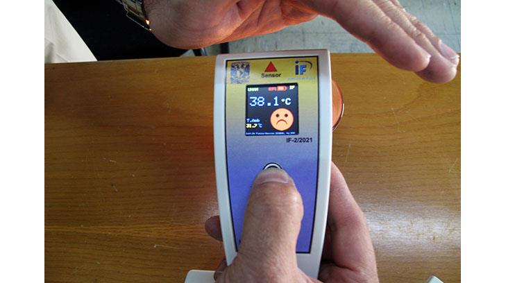 UNAM desarrolla termómetro infrarrojo ¡con emojis!