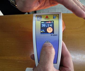 UNAM desarrolla termómetro infrarrojo ¡con emojis!