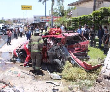El dompe se quedó sin frenos: así ocurrió el impactante accidente en el Morelos