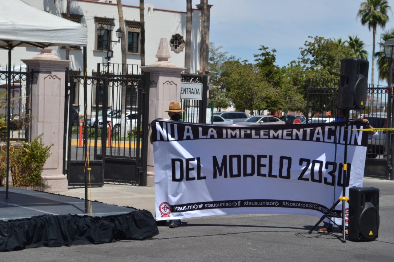 Comunidad universitaria se manifiesta contra el modelo 2030