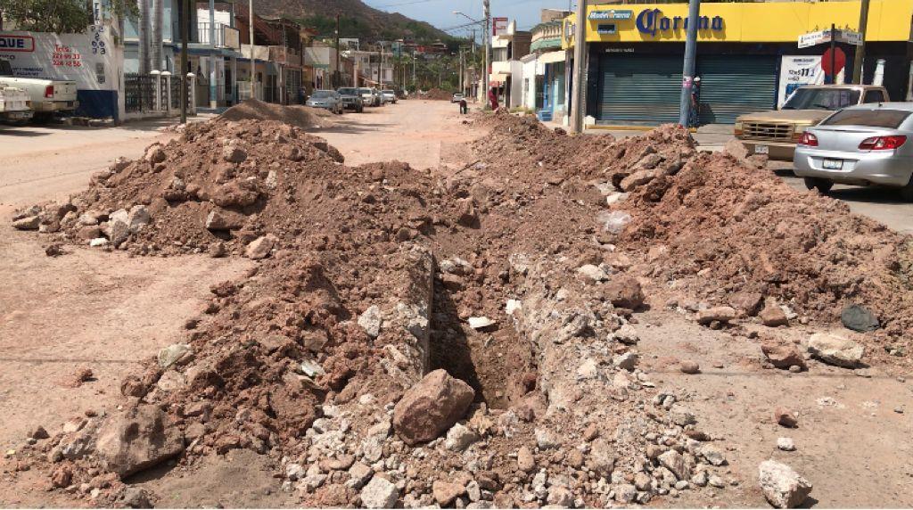 “No tenemos retraso, es que la gente quiere más rapidez; vecinos se desesperan por obra inconclusa en Guaymas