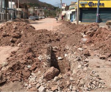 “No tenemos retraso, es que la gente quiere más rapidez; vecinos se desesperan por obra inconclusa en Guaymas