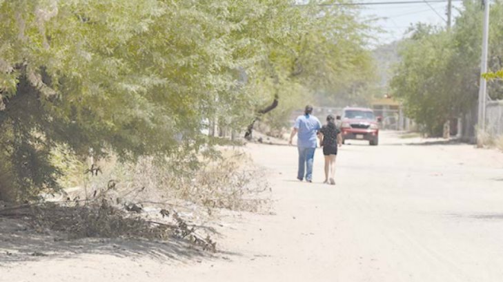 La falta de drenaje no deja a los niños salir a jugar en la colonia Arcoíris