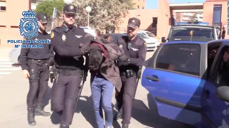 Sentencian a 15 años de cárcel a joven que se comió a su madre en España