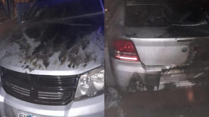 ¡Se quedó sin carro! Se incendia vehículo en San Vicente de Guaymas