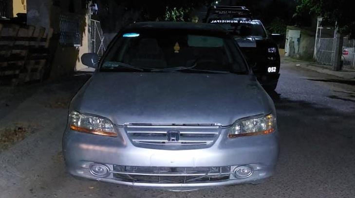 Dejan abandonado carro robado en Villa del Palmar