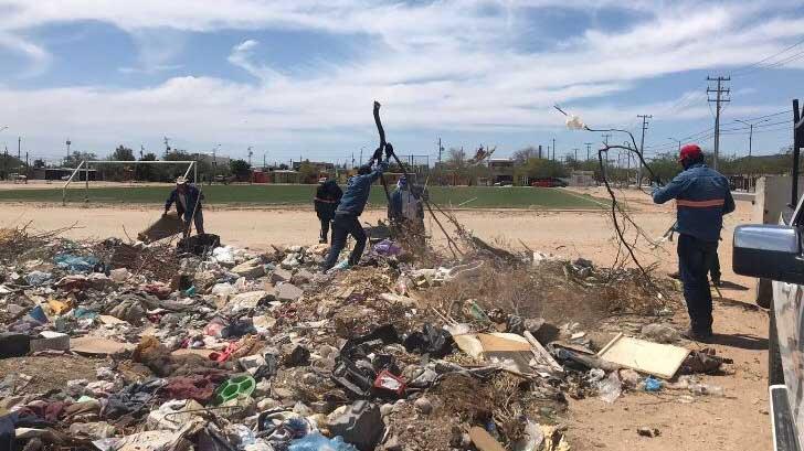 Le pasan la escoba a espacios deportivos del fraccionamiento Gala