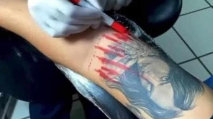 Así se borró Lupillo Rivera el tatuaje de Belinda