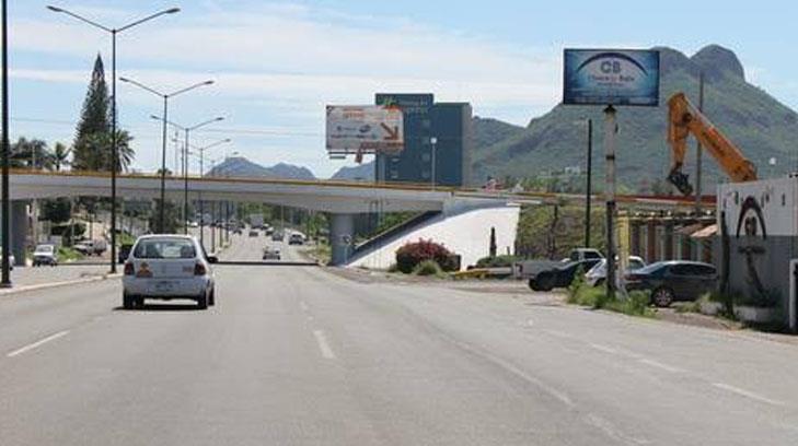 Joven intenta quitarse la vida desde lo alto de un puente en Guaymas