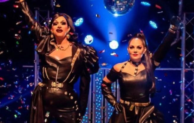 Critican a Tatiana por cantar y bailar con drag queen Velvetine