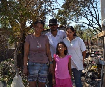 La familia Madrid lo perdió todo en un incendio; ahora solicitan ayuda para reconstruir su casa