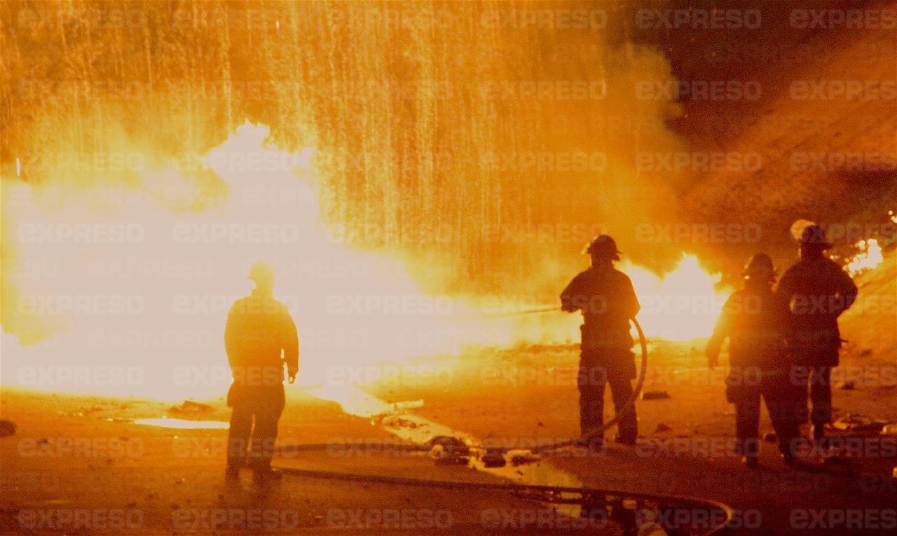 VIDEO - Se incendia centro de carga de la CFE y causa apagón al surponiente de Hermosillo