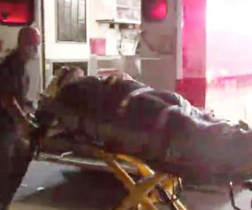 Roba ambulancia con paciente adentro, amenaza a socorrista e inicia persecución