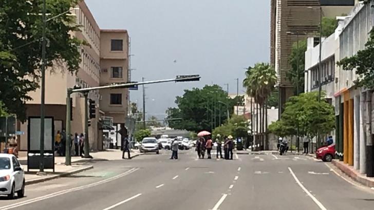 Pensionados bloquean vialidades en Hermosillo